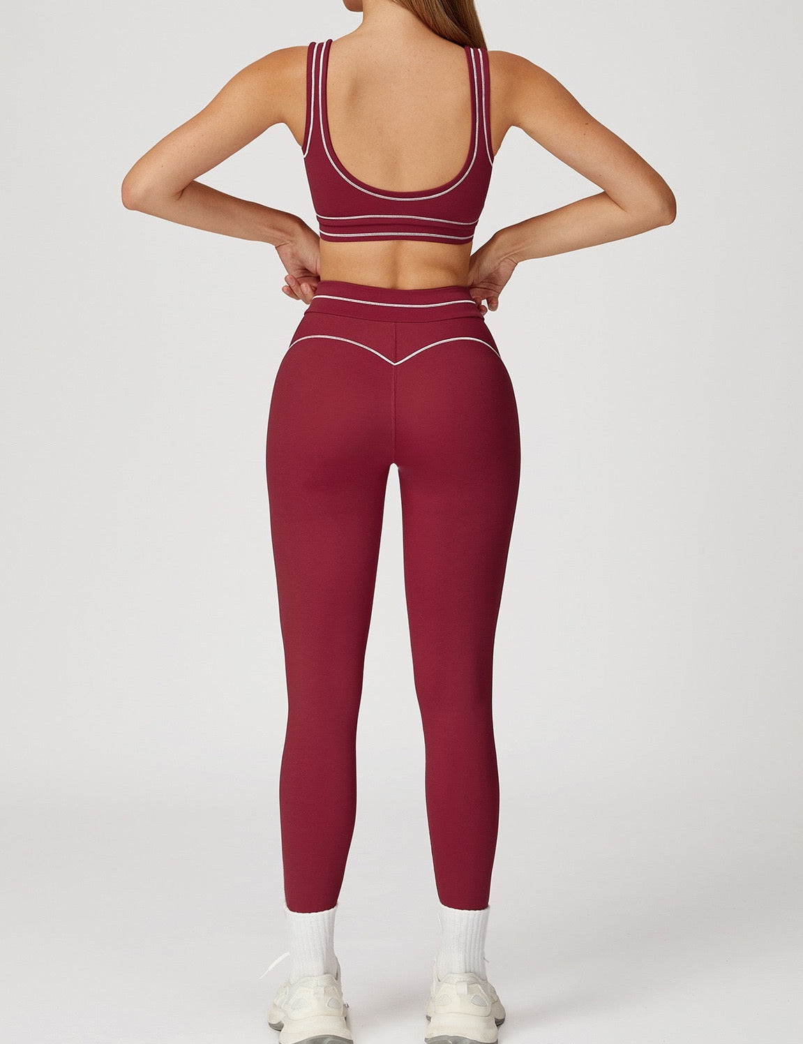 SHEFLOWS_legging_back.jpg